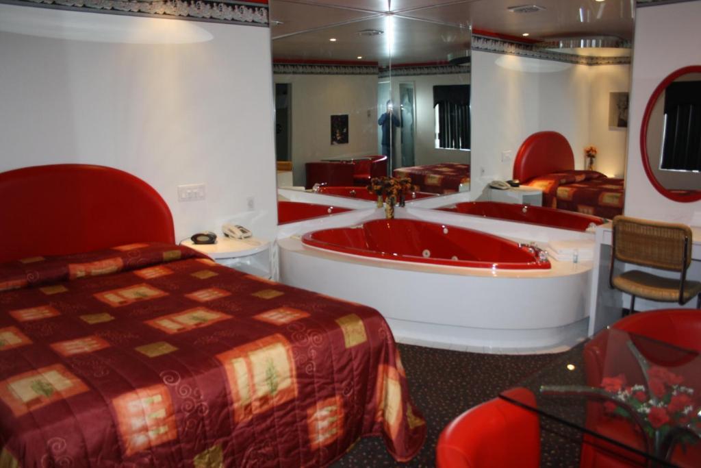 Au Doc Motel Репантиньи Номер фото