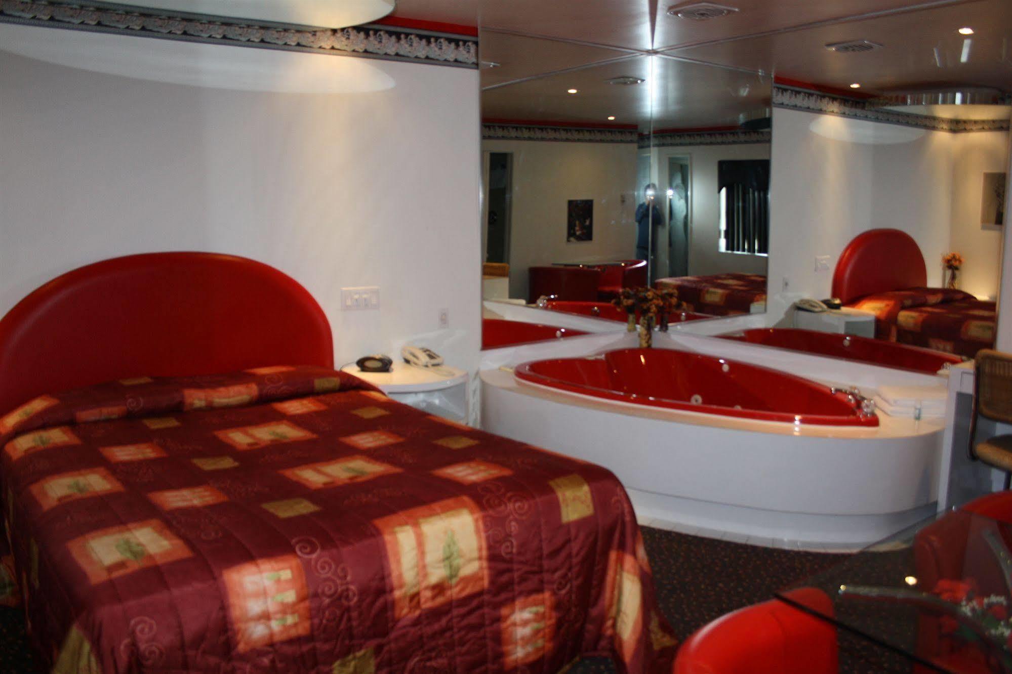Au Doc Motel Репантиньи Экстерьер фото