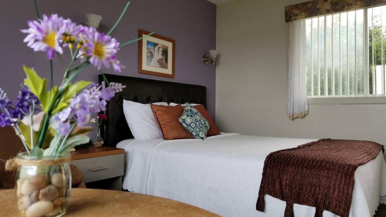 Au Doc Motel Репантиньи Экстерьер фото
